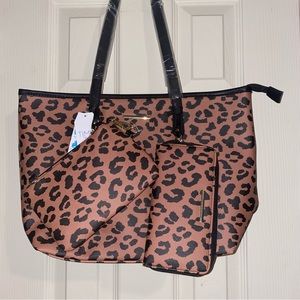 Time and tru cheetah purse set